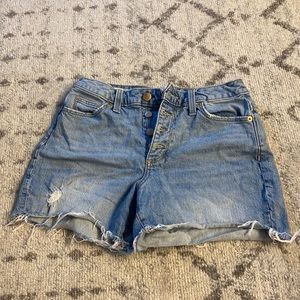 HIGH WAISTED JEAN SHORTS!!